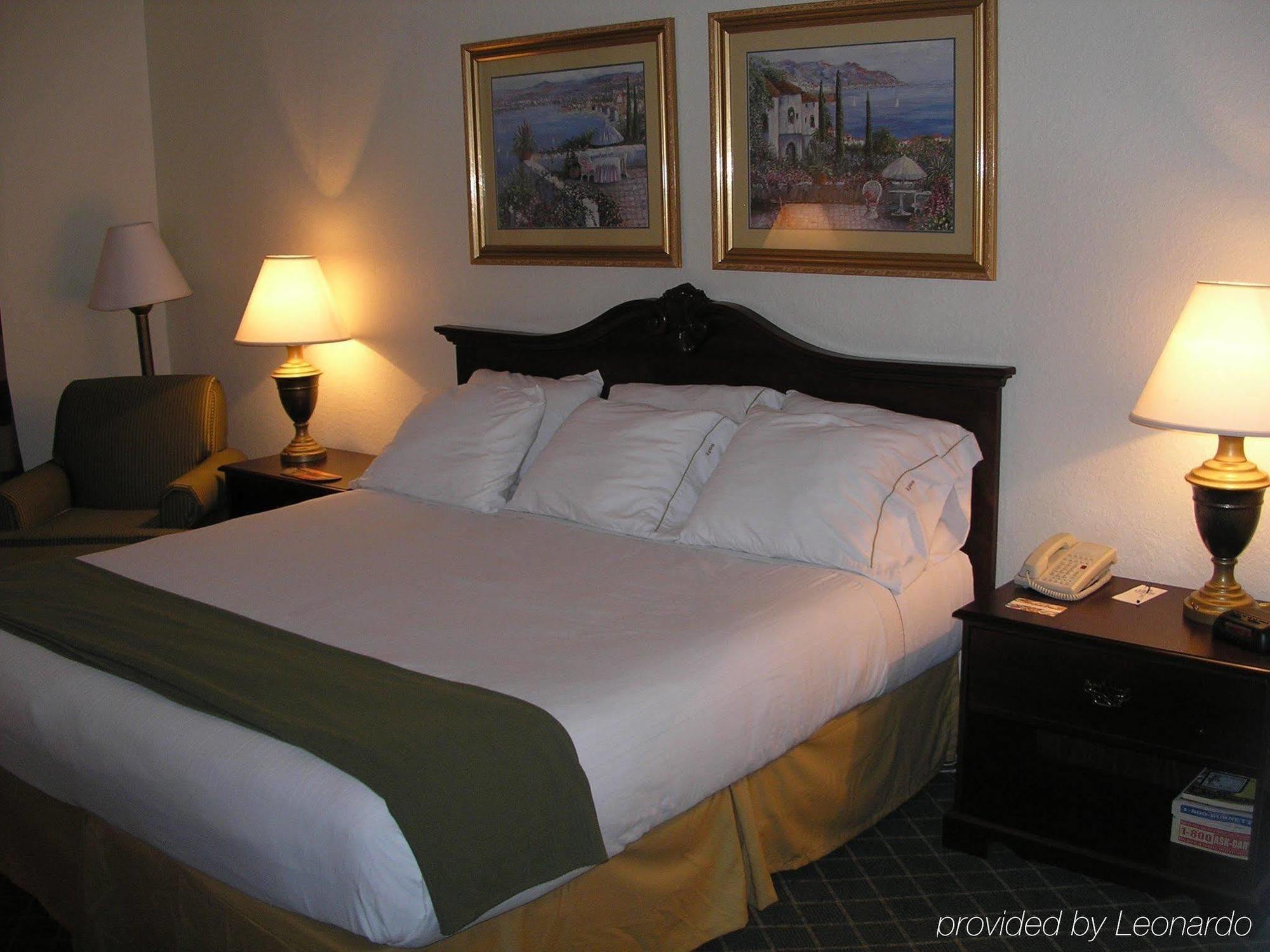 Ruskin Inn Tampa-Sun City Center 部屋 写真